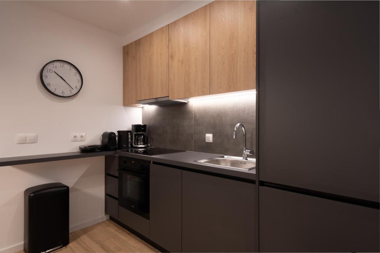 Unique 2 Bedrooms Apartment, Steps To Plaka And City Center Athens Exterior photo